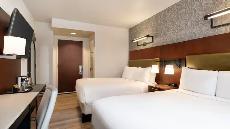 DoubleTree by Hilton Hotel New York City - Financial District